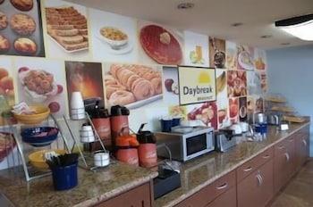 Days Inn by Wyndham Champaign/Urbana Bagian luar foto