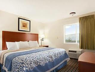 Days Inn by Wyndham Champaign/Urbana Bagian luar foto